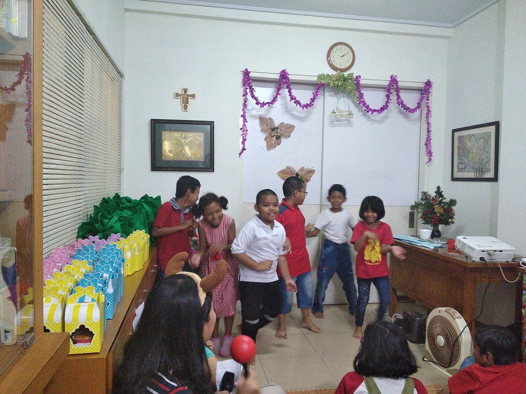 GALLERY 2